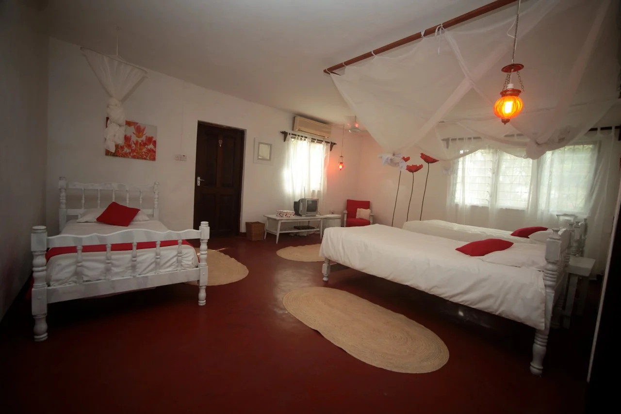 Rear triple bedroom.jpg