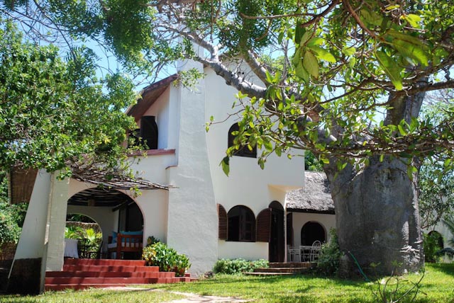 4. Side view of main house_.jpg