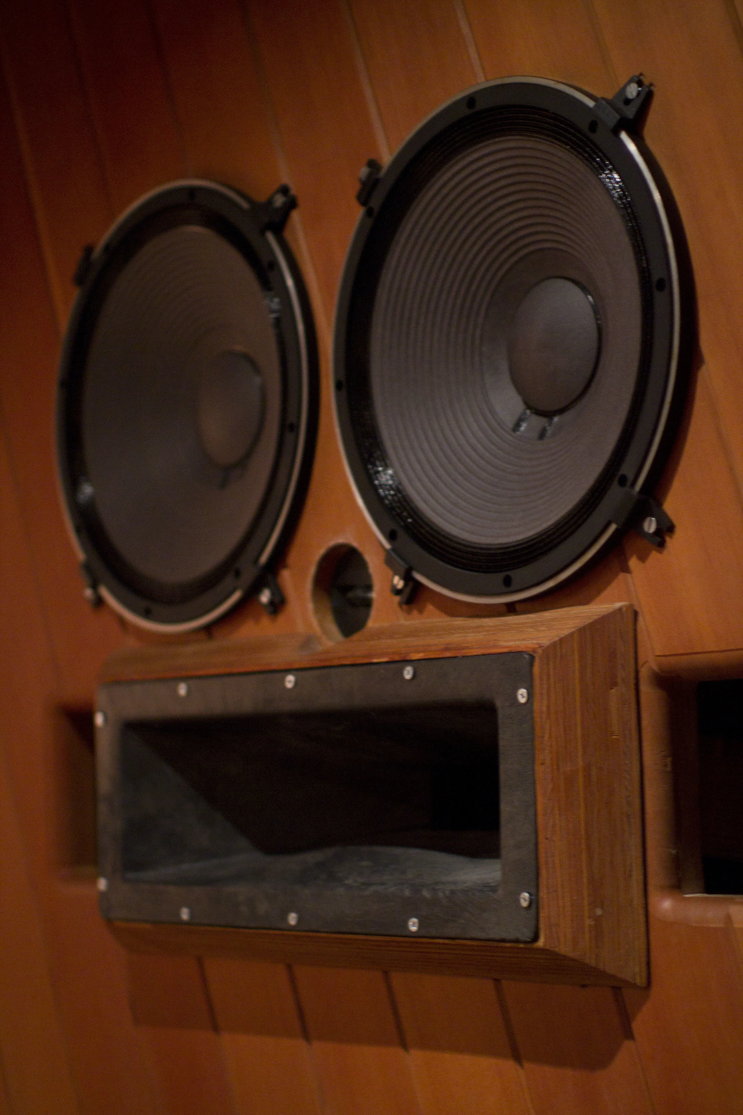 speakers.JPG