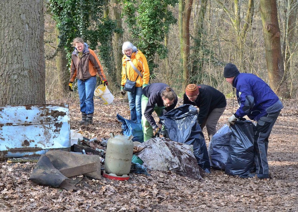 Waldputz-Aktion_verSchöneRmannberge-3.jpg