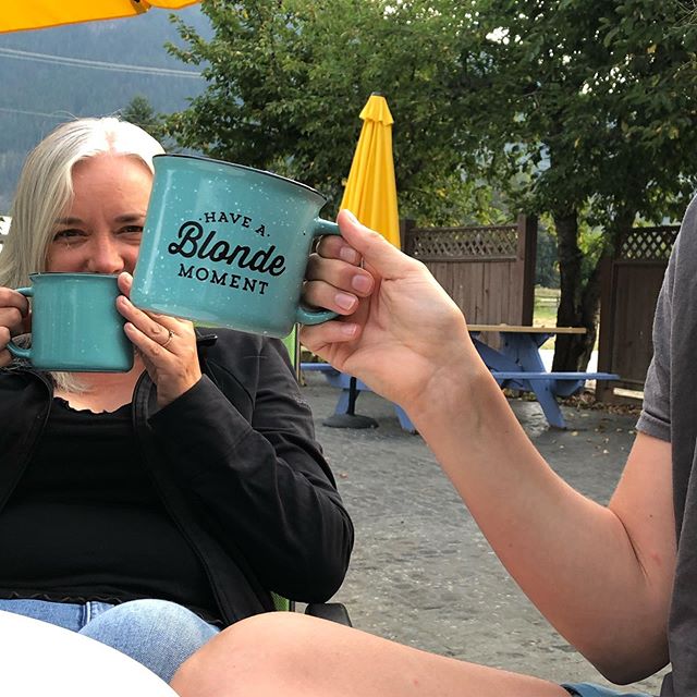 Coffee is enjoyed best with family 💛🍍 Last week was extra special as my family drove 8hrs to visit and I shared with them a peek into my life in Sicamous and what it means to have a Blonde  moment! Blondies strives to be more than just a coffee sho