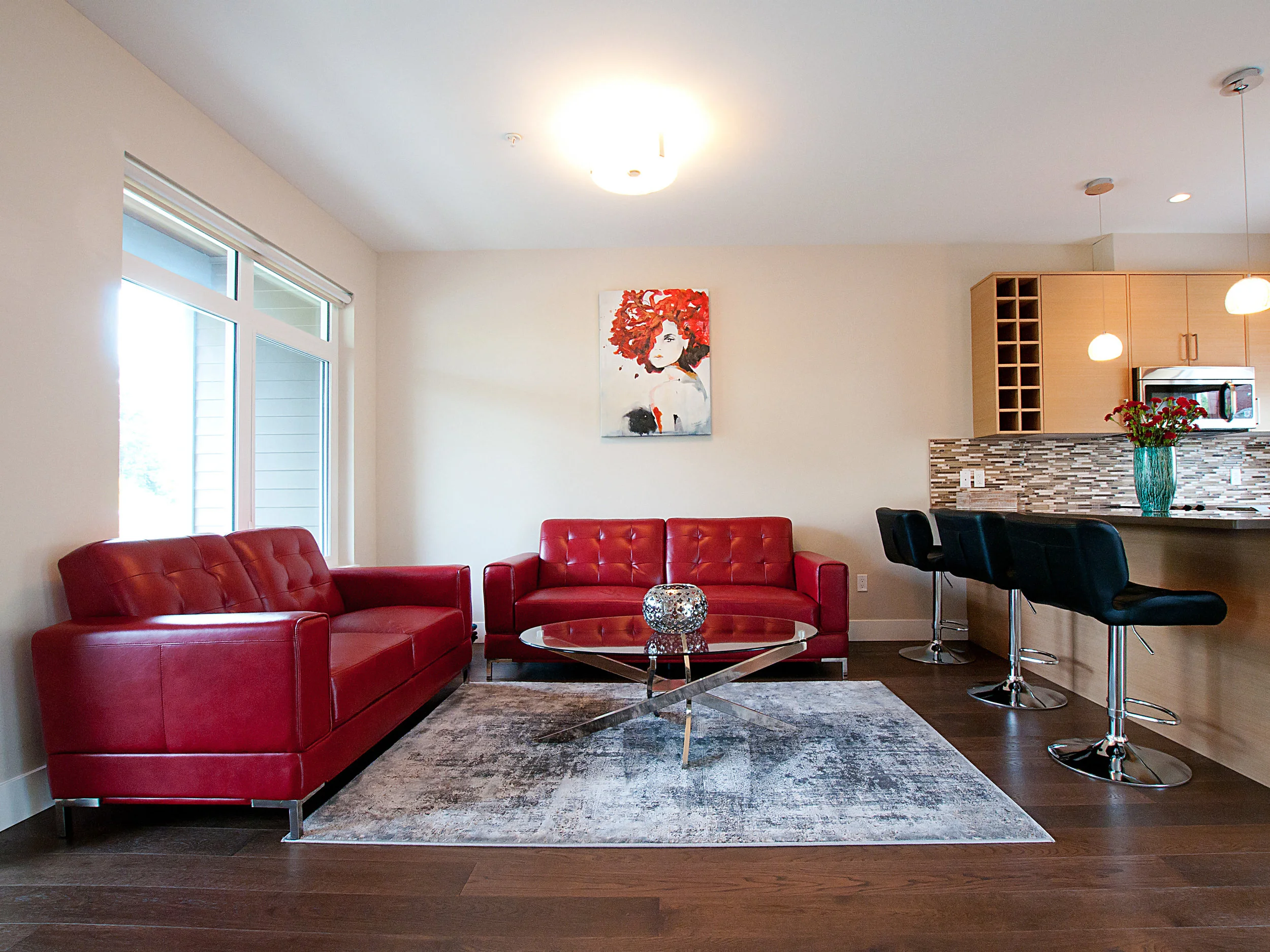 22 235 Island Hwy07.jpg