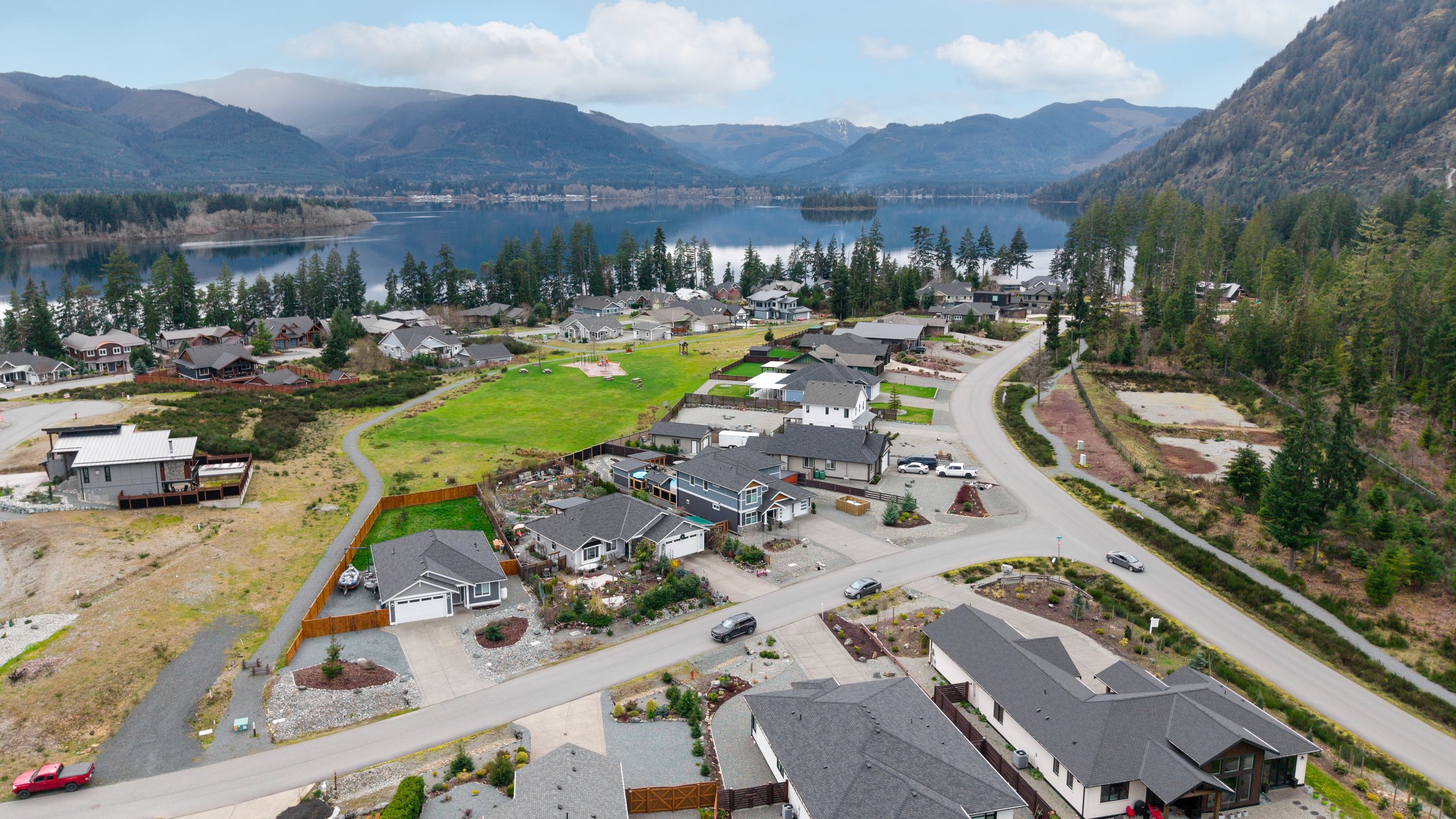 7267Lakefront(drone)-2.jpg