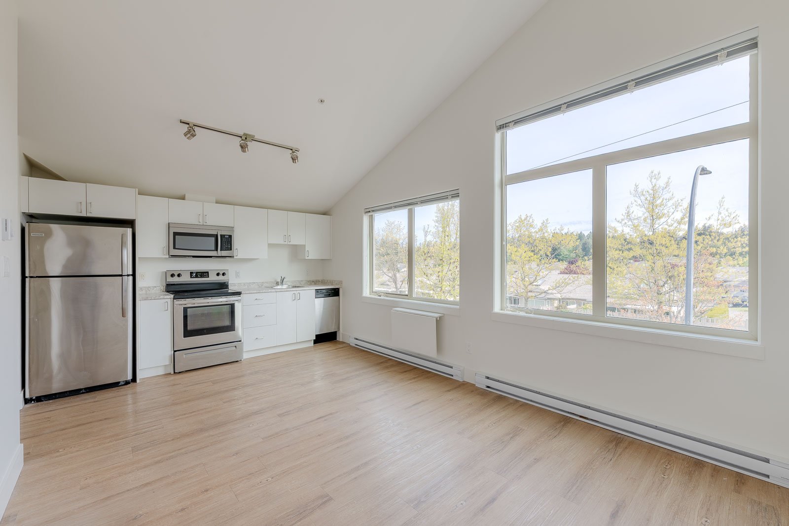 *SOLD*3563 Delblush Ln