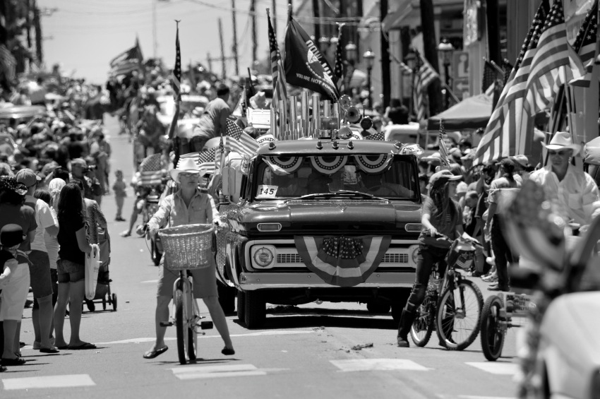 parade b:w.jpeg