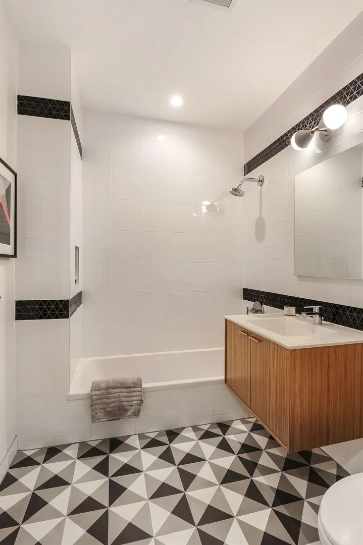 Unit 1 cle bath.jpg