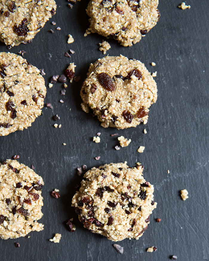 raw oatmeal + rasin + cacao cookies | what's cooking good looking