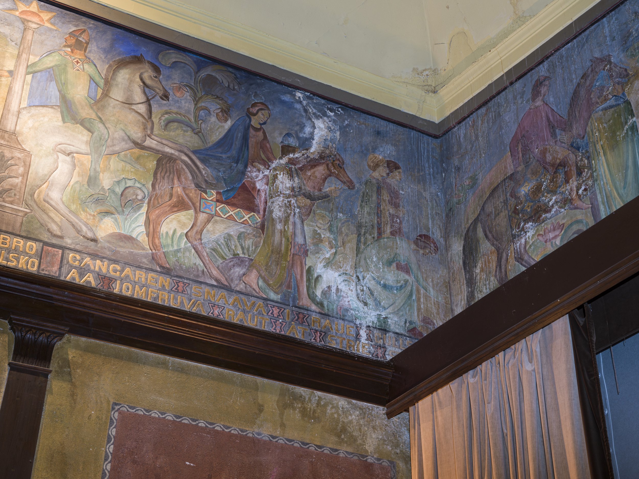 B9941307. undereksponertjpg-kopi.jpg