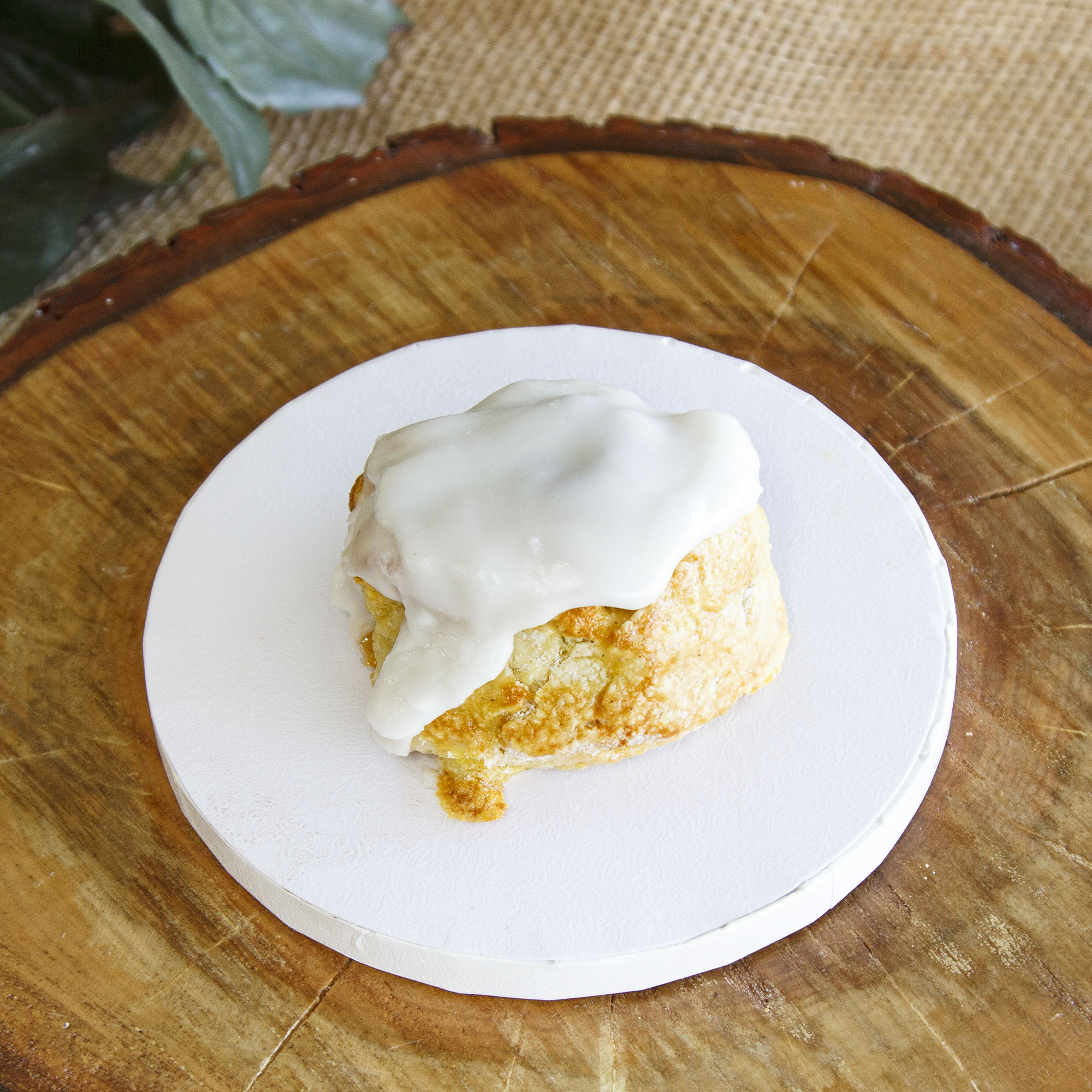 Cinnamon-Roll-Raspberry_Creamcheese_Roll.png