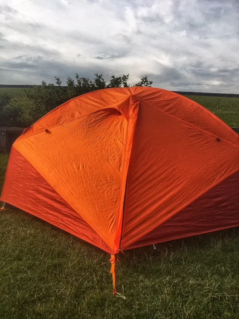 Our home for the evening in the middle of positively nowhere. However, we did happen upon the campsite that won the Loo of the Year Award. All I have to say is RIGHTLY SO! What an amazing loo. Showers that I wanted to live in for the rest of my days, toilets that were clean and had toilet seats and all while being serenaded by their surround sound speakers playing soft jazz from days gone by. ahhhhhhh....