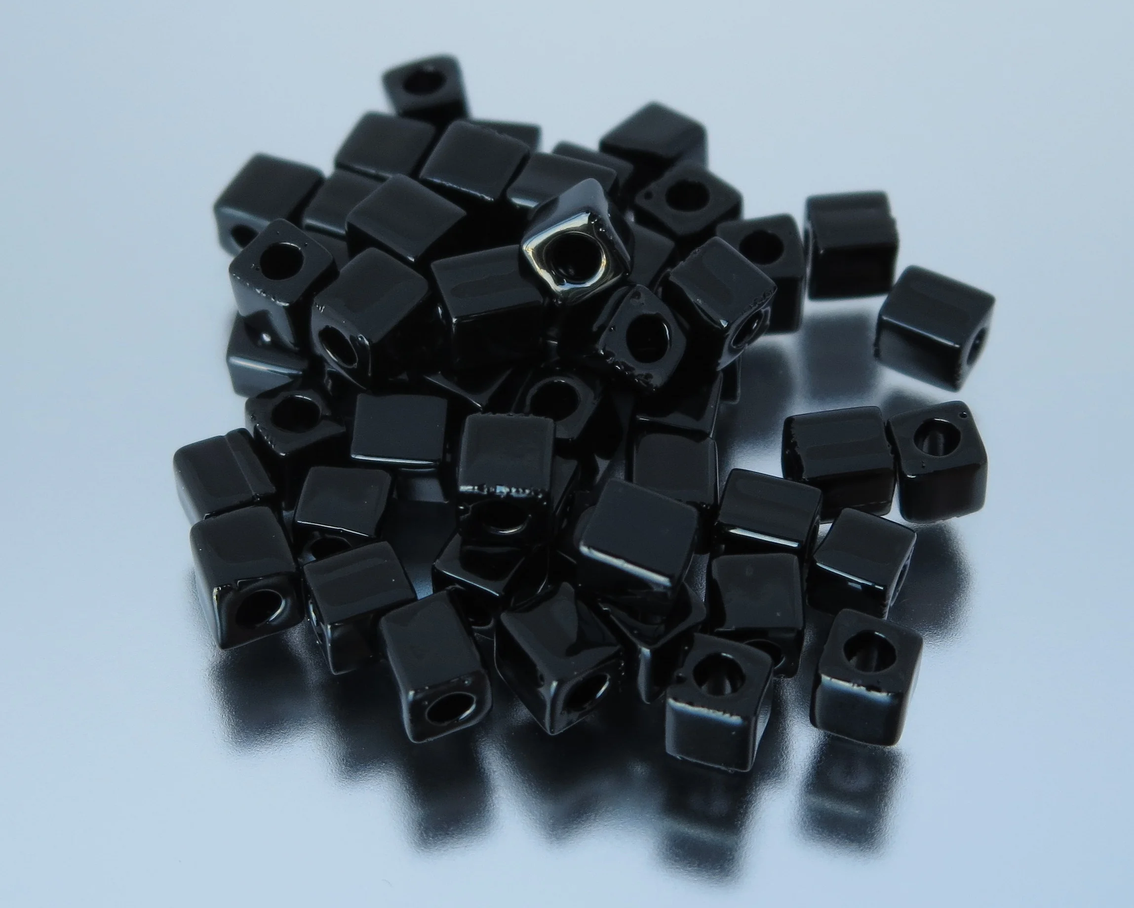 3mm Cube - Black (#401)