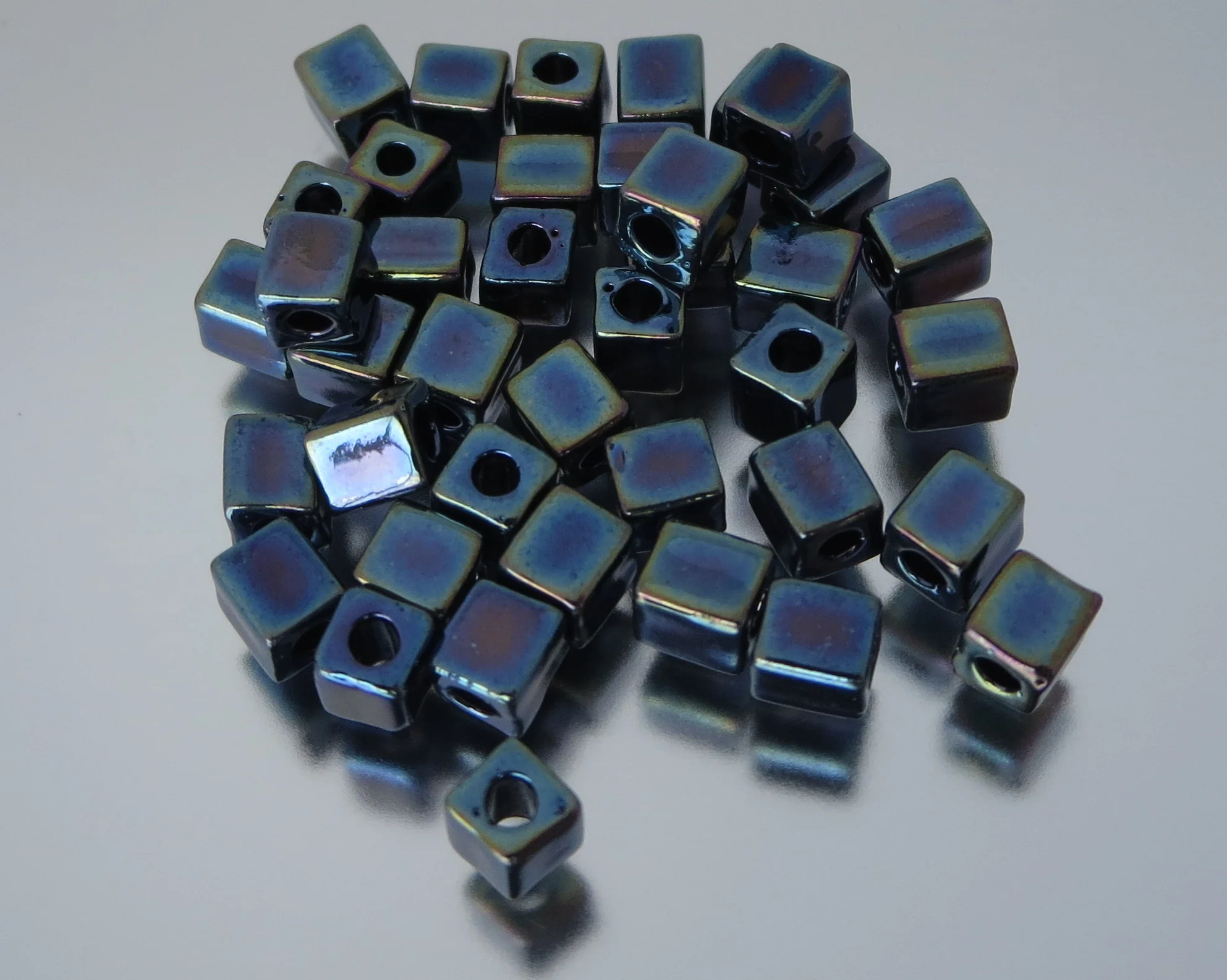 4mm Cube - Metallic Gunmetal Iris (#456)