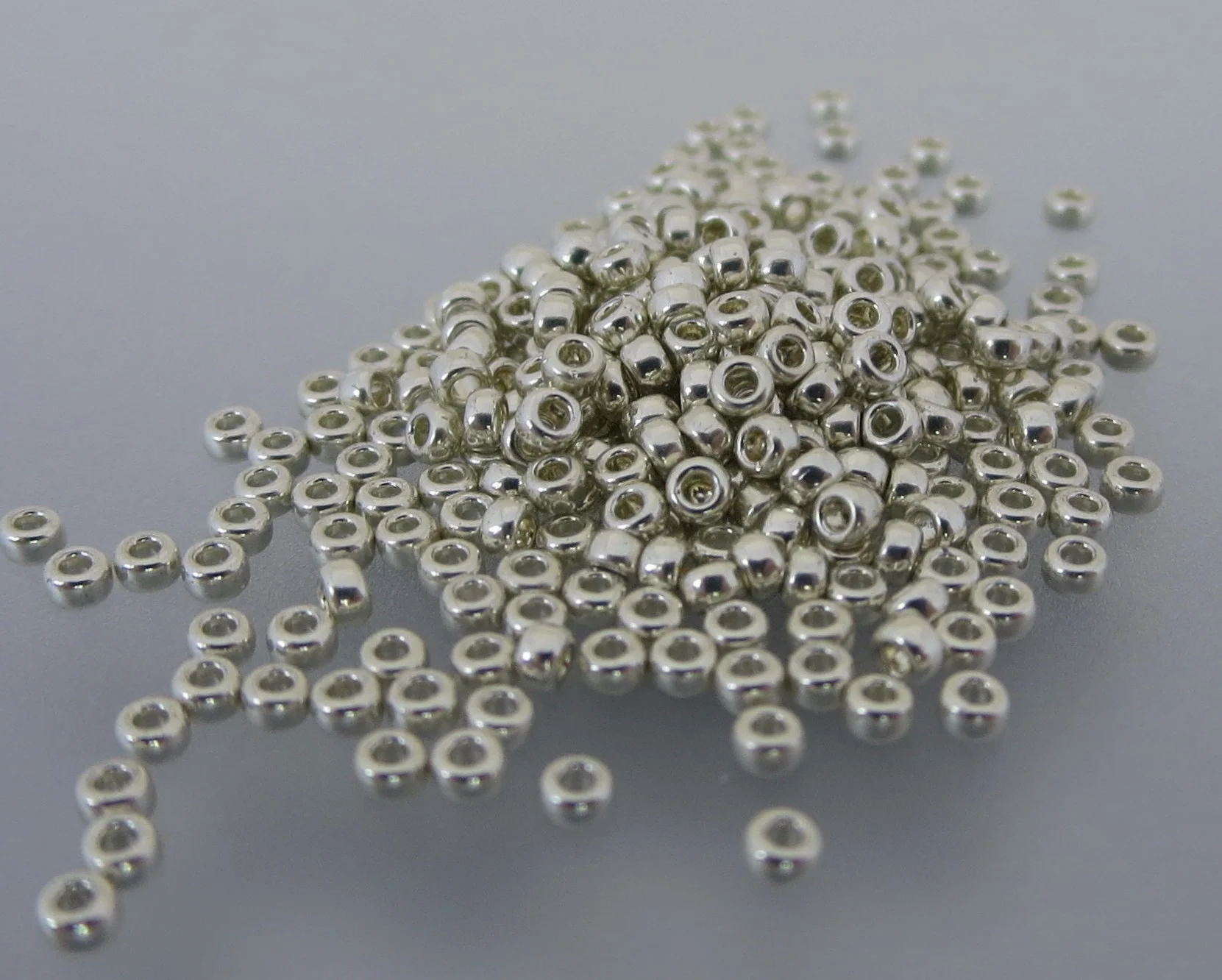 15º Japanese Seed Bead - (#1051) Galvanized Silver