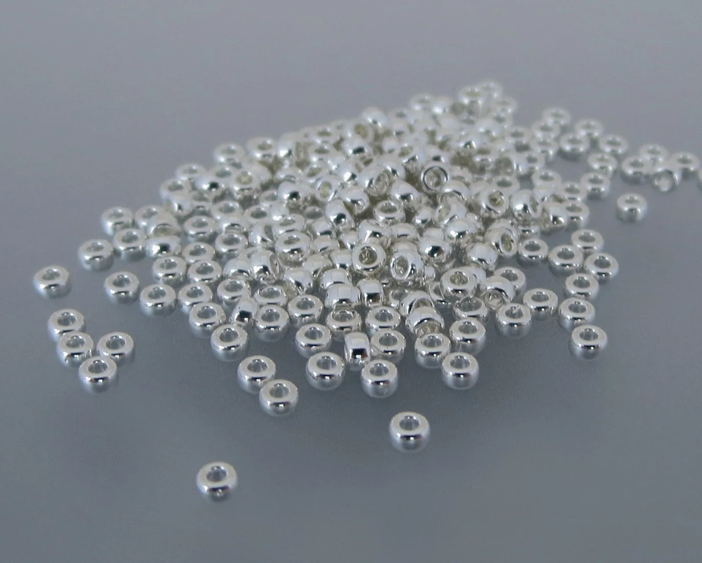 15º Japanese Seed Bead (#961) Bright Sterling Silver Plated
