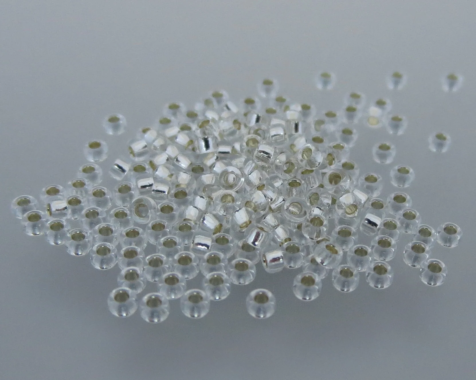 15º Japanese Seed Bead - (#1) S/L Crystal
