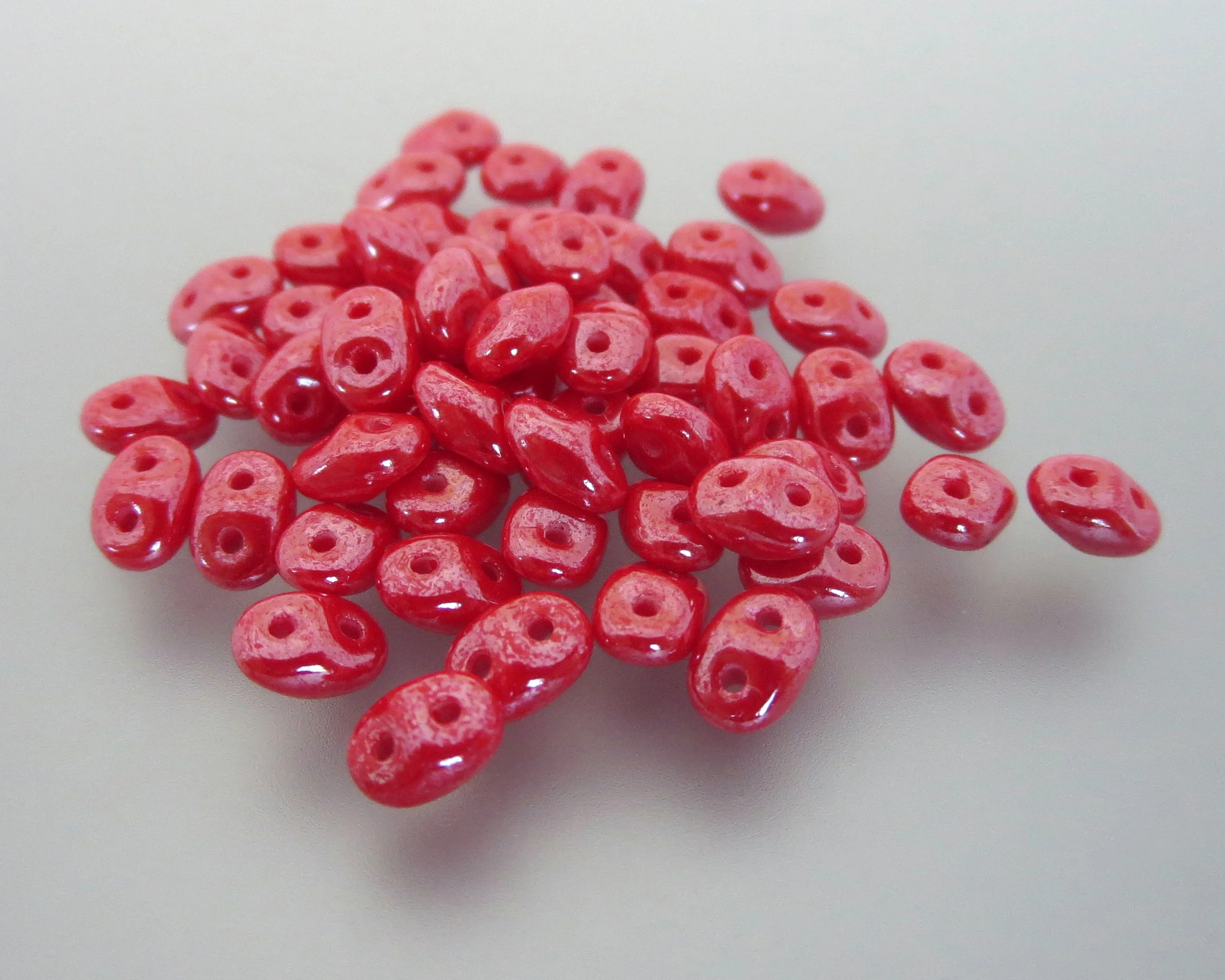 Superduo - Opaque Coral Red White Luster