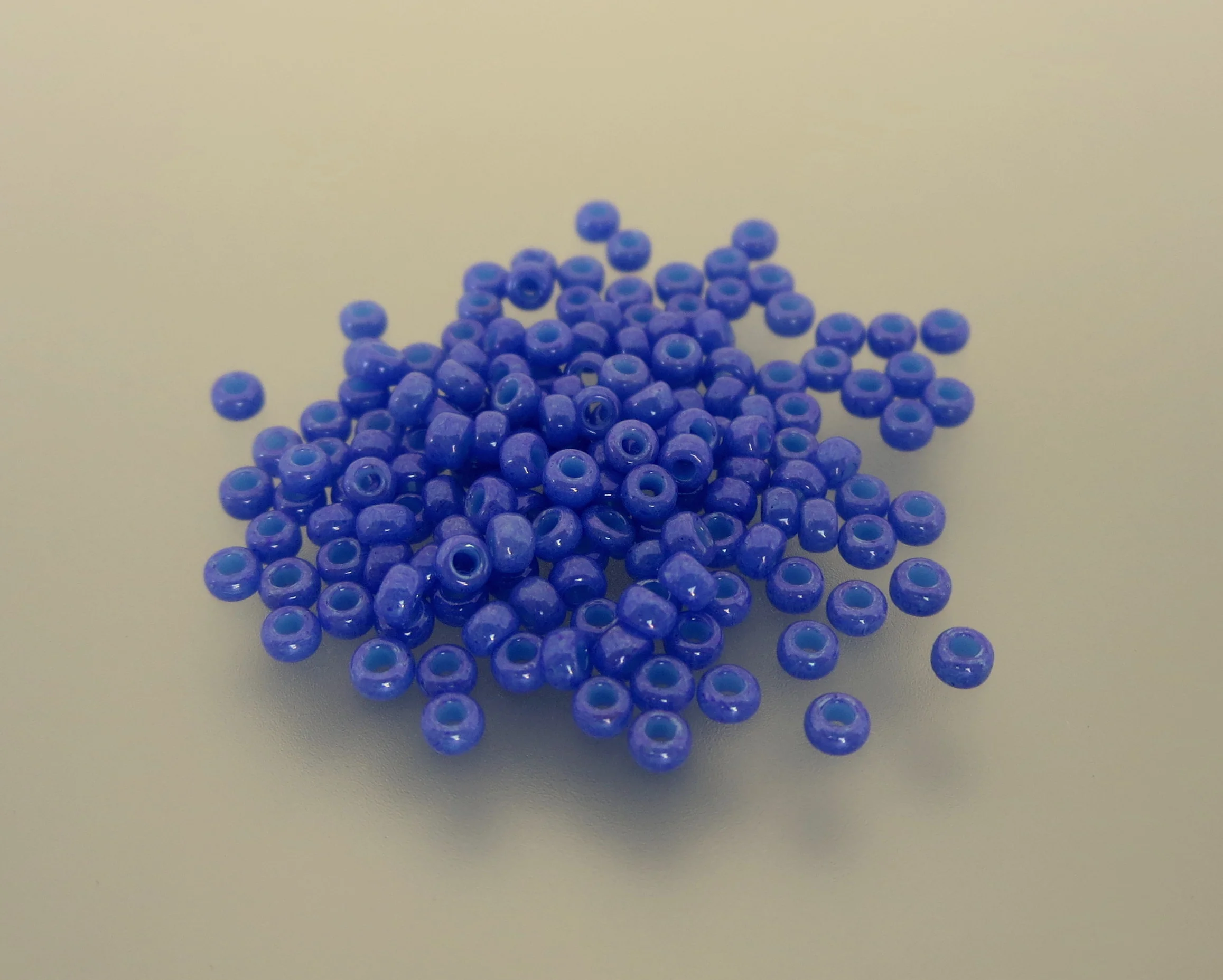 11º Japanese Seed Bead - Dyed Op Bright Purple (#1477)