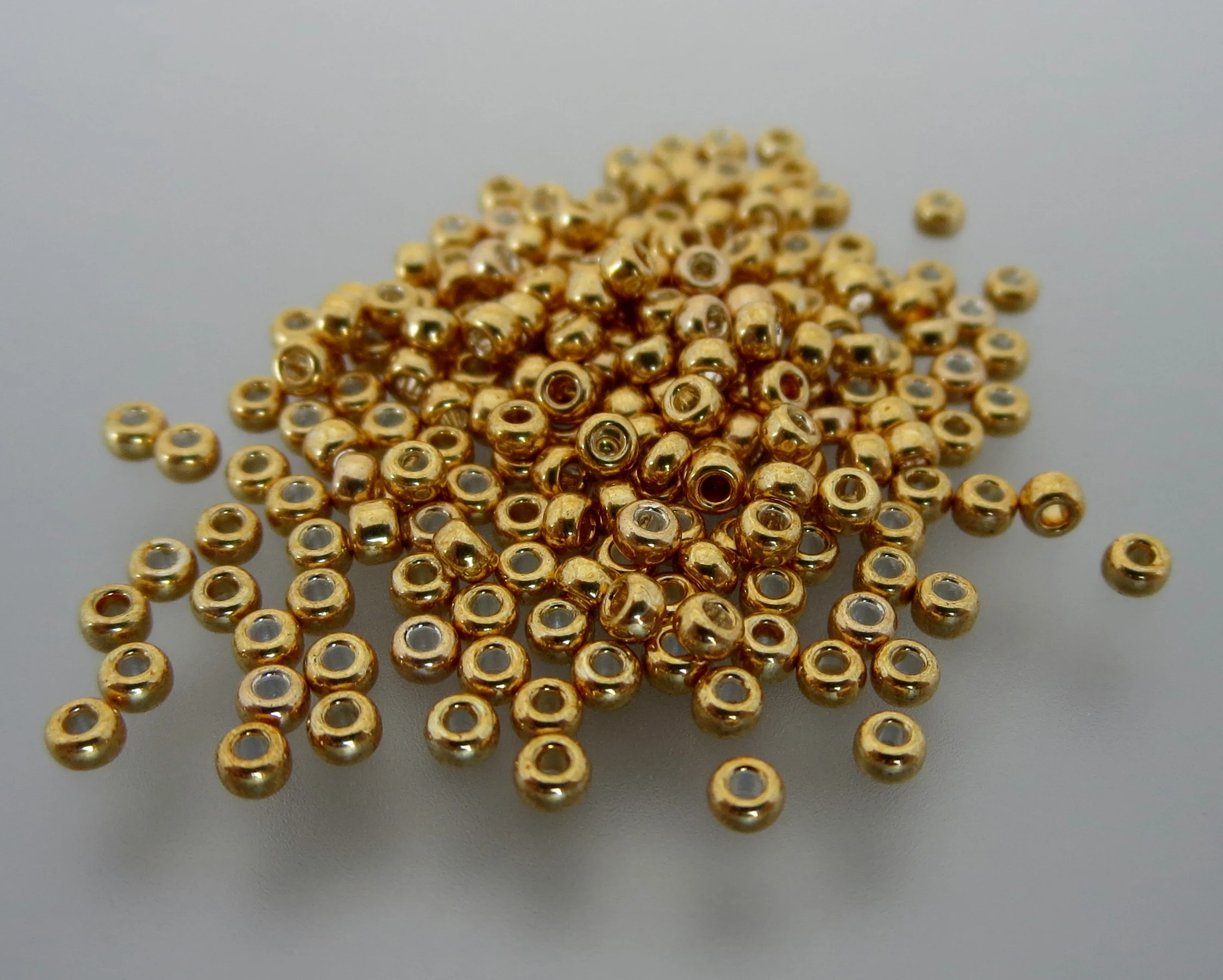 11º Japanese Seed Bead - Galvanized Gold (#1052)
