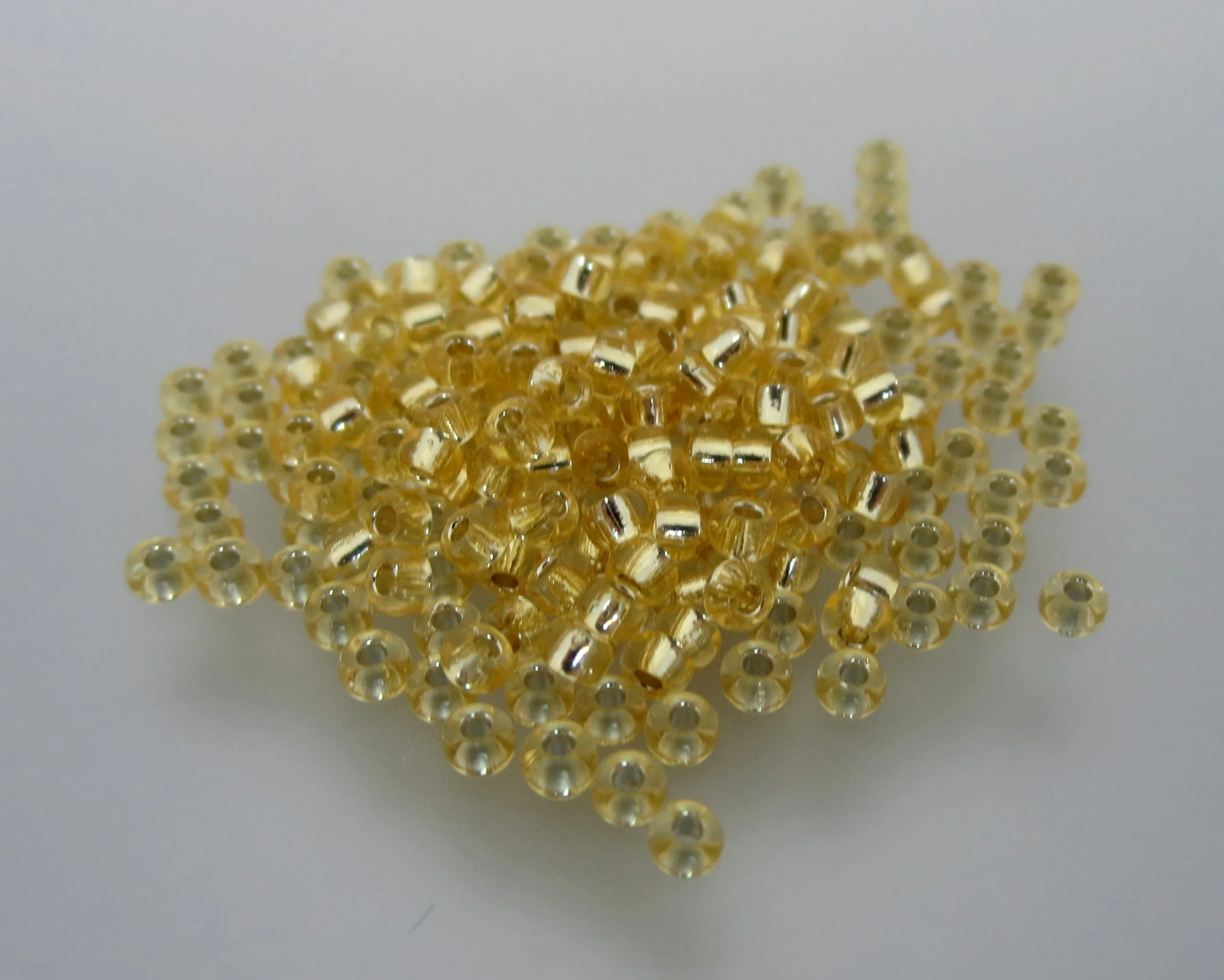 11º Japanese Seed Bead - S/L Lt Gold (#2)