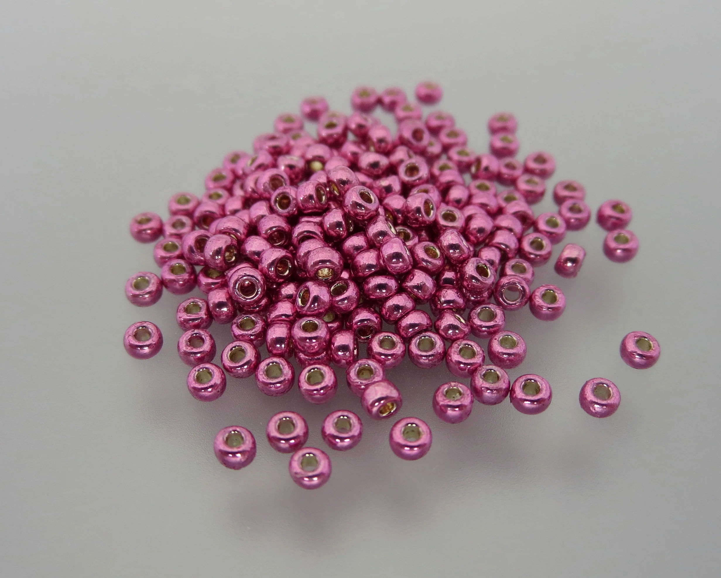 11º Japanese Seed Bead (#4210) Duracoat Galvanized Hot Pink