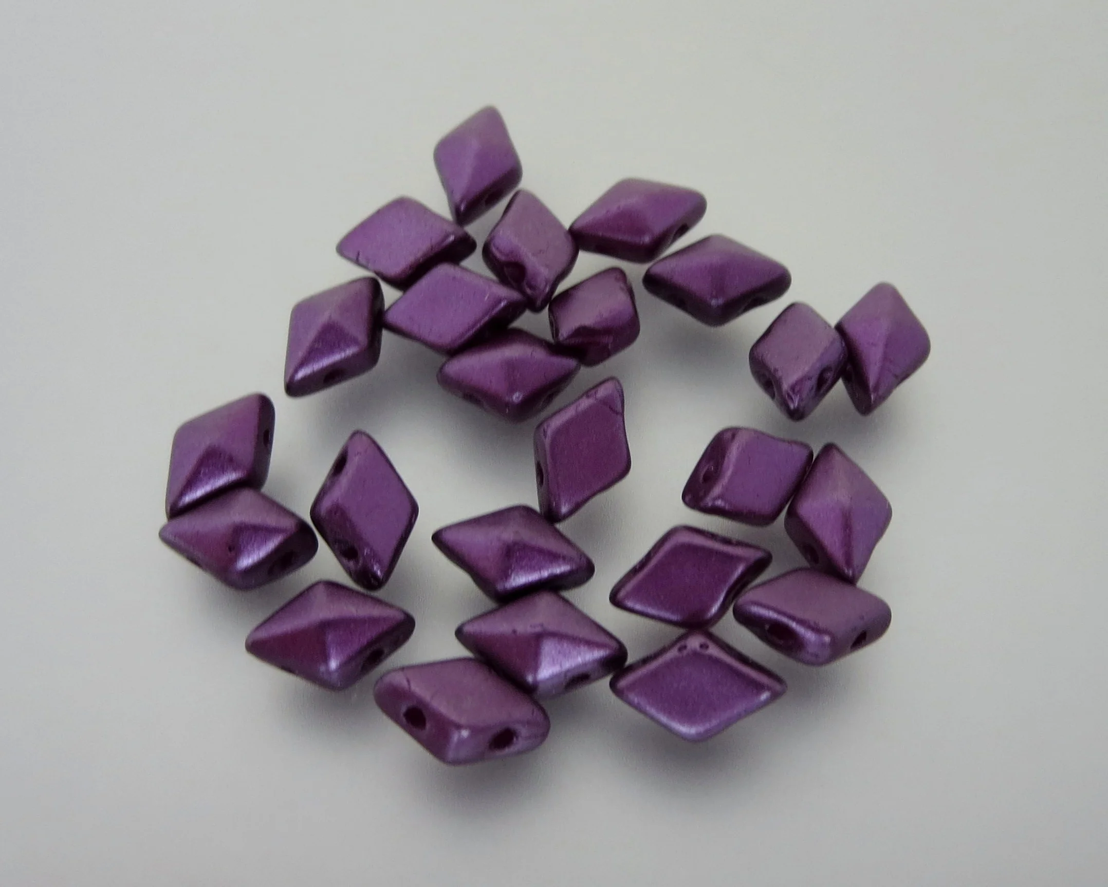 Diamonduo - Pastel Bordeaux