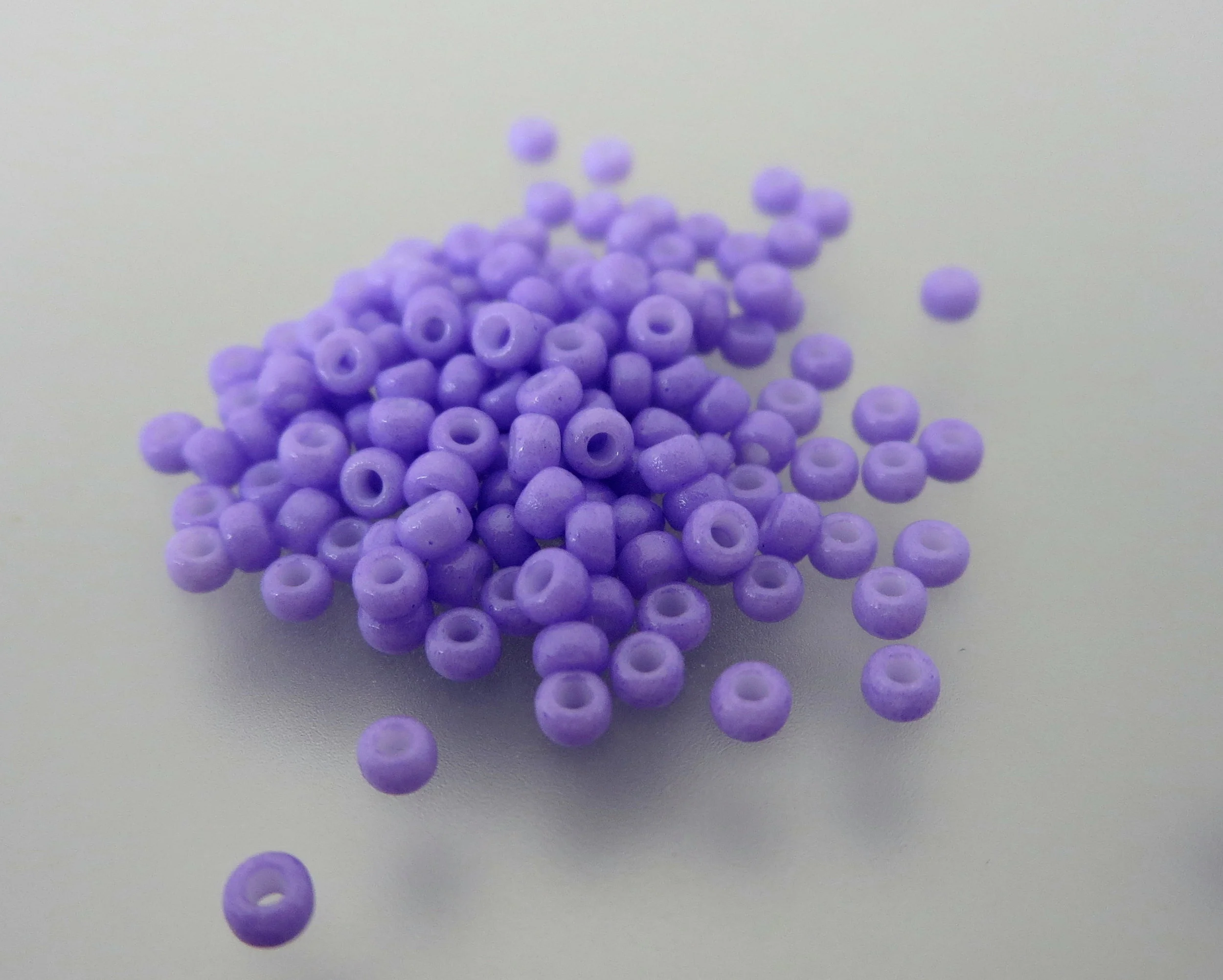 11º Japanese Seed Bead - Duracoat Op Columbine (#4488)