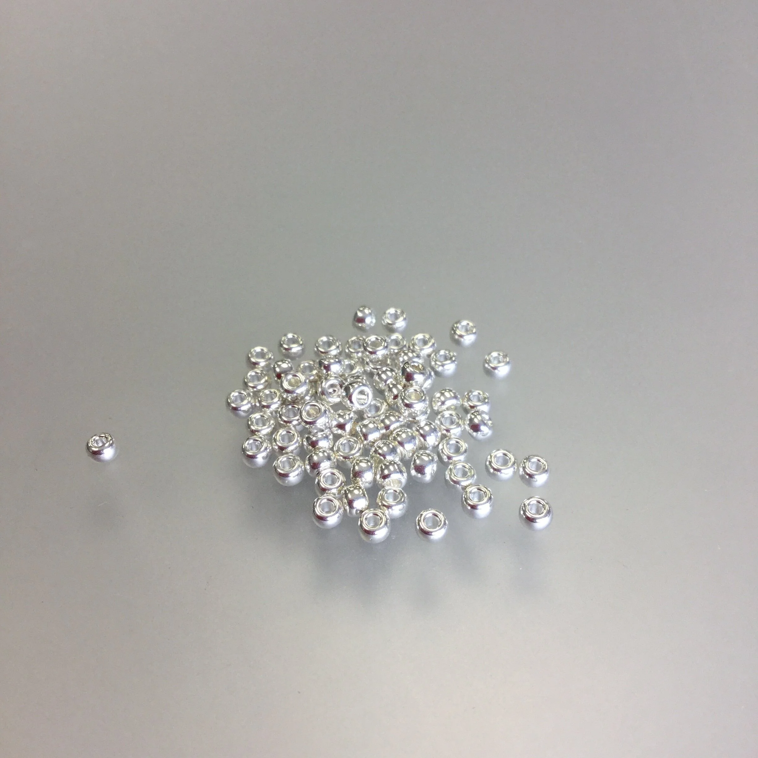 8º Japanese Seed Bead - (#961) Bright Sterling Plated