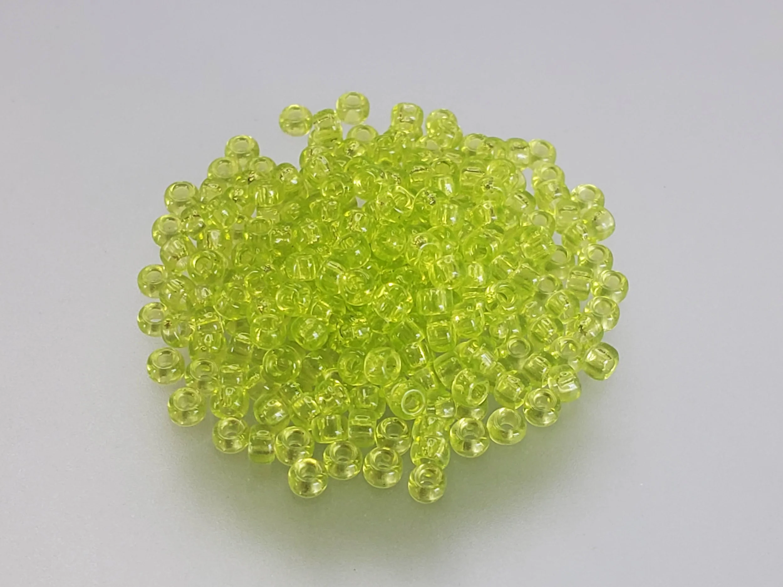 11º Japanese Seed Bead - (#143) Transparent Chartreuse