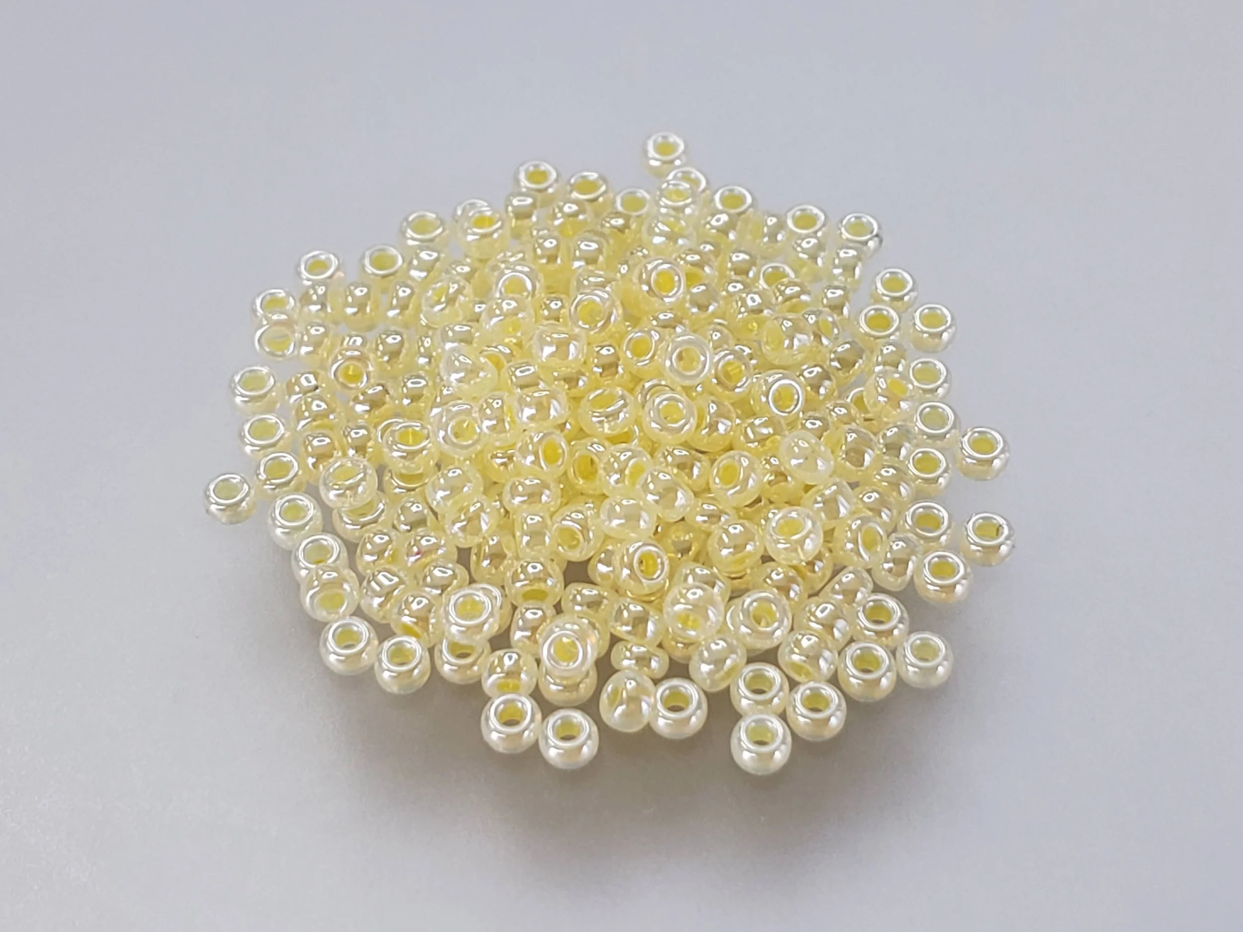 11º Japanese Seed Bead - (#514D) Lemon Ice Ceylon