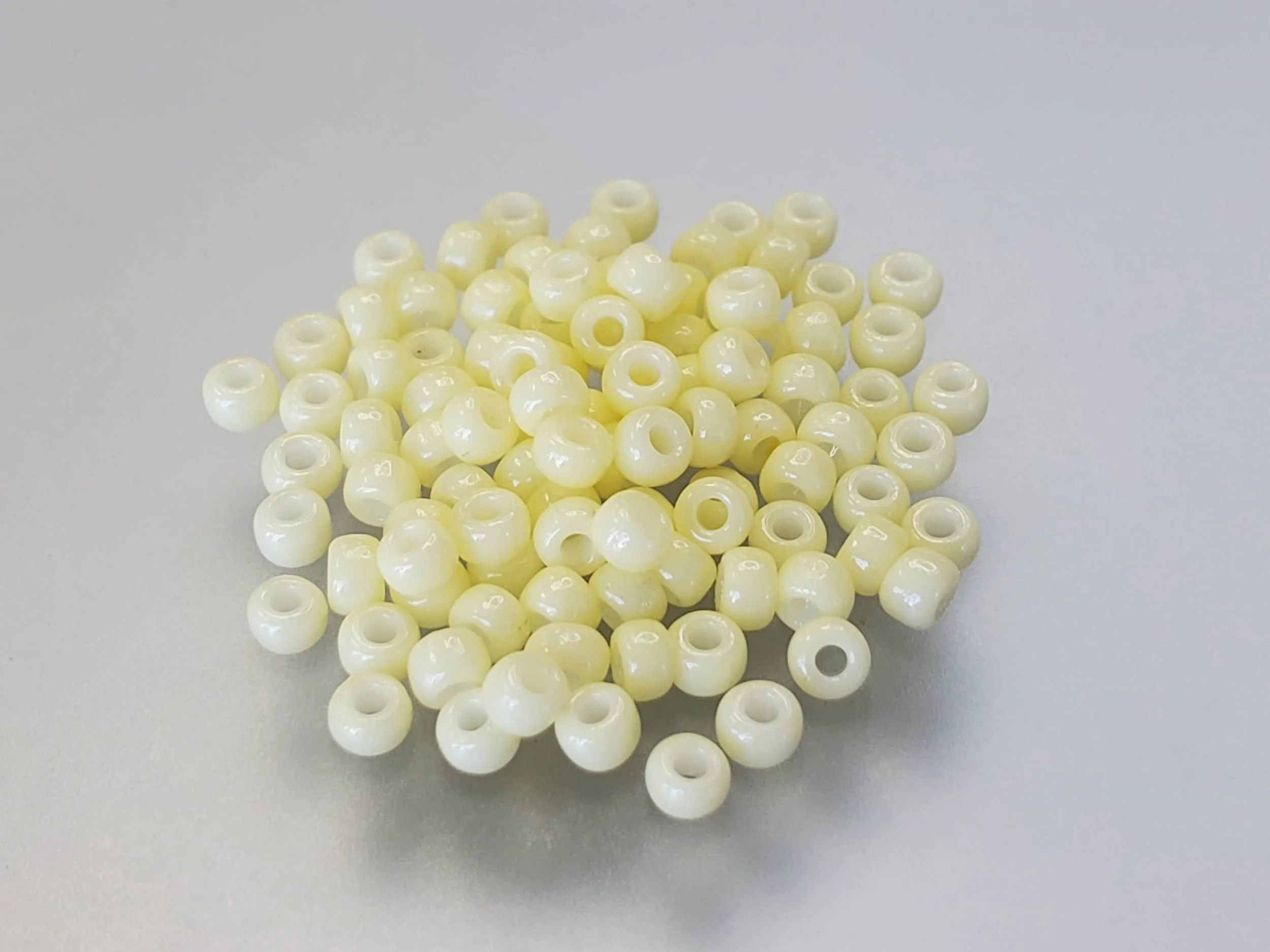 8º Japanese Seed Bead - (#4451) Duracoat Dyed Opaque Light Lemon Ice