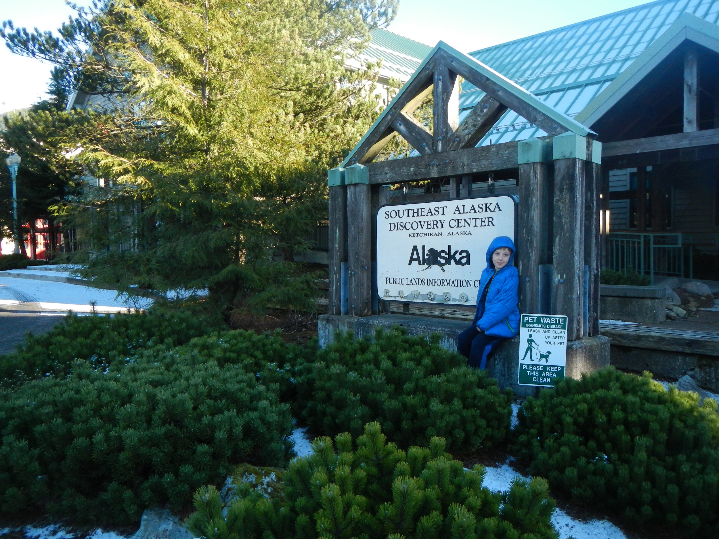  The Southeast Alaska Discovery Center is a great refuge on rainy days. Ask at the front counter for activities for kids. 