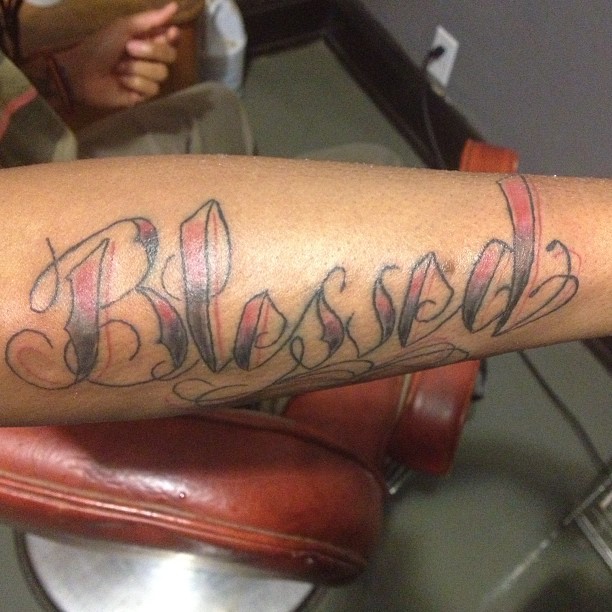 #building #inspiration #tattooshop  #tattoo #social #club #cool #art #artist #artgallery #gallery #tattoostudio #magazine  #urban #bmore #baltimore #rippdcanvas #street #art #graffiti #baltimoregraffiti #bmoregraffiti #streetart #baltimorestreetart …