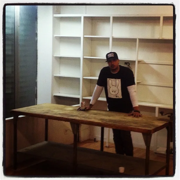 #building #inspiration #tattooshop  #tattoo #social #club #cool #art #artist #artgallery #gallery #tattoostudio #magazine  #urban #bmore #baltimore #rippdcanvas Bmore street art #street #art #graffiti #baltimoregraffiti #bmoregraffiti #streetart #ba…