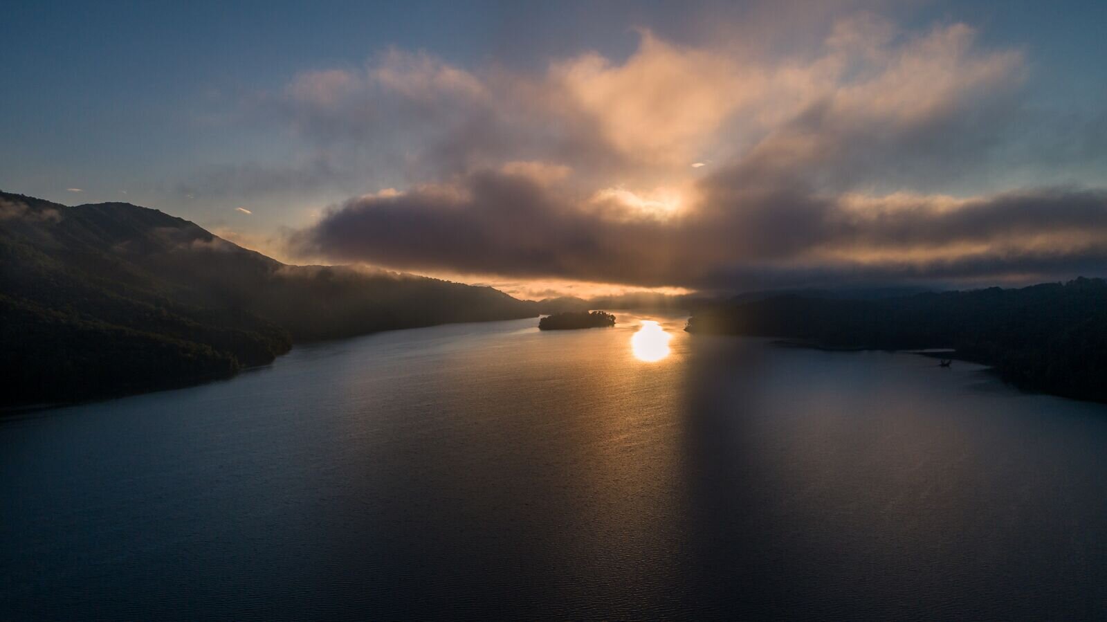 drone over wat lake.jpeg