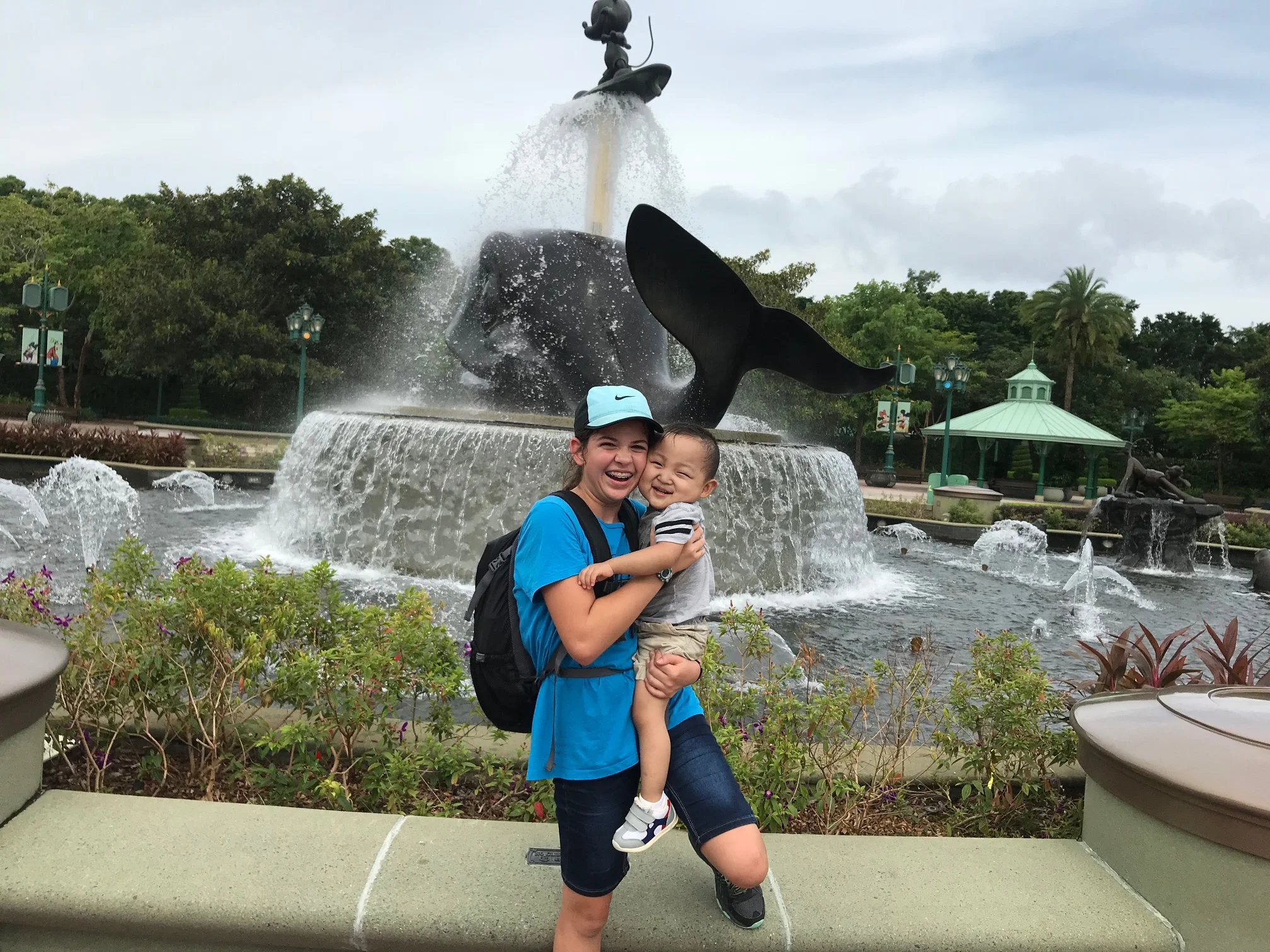We did get a lot of smiles out of Luke today... he especially loved the fountain that responded to music.