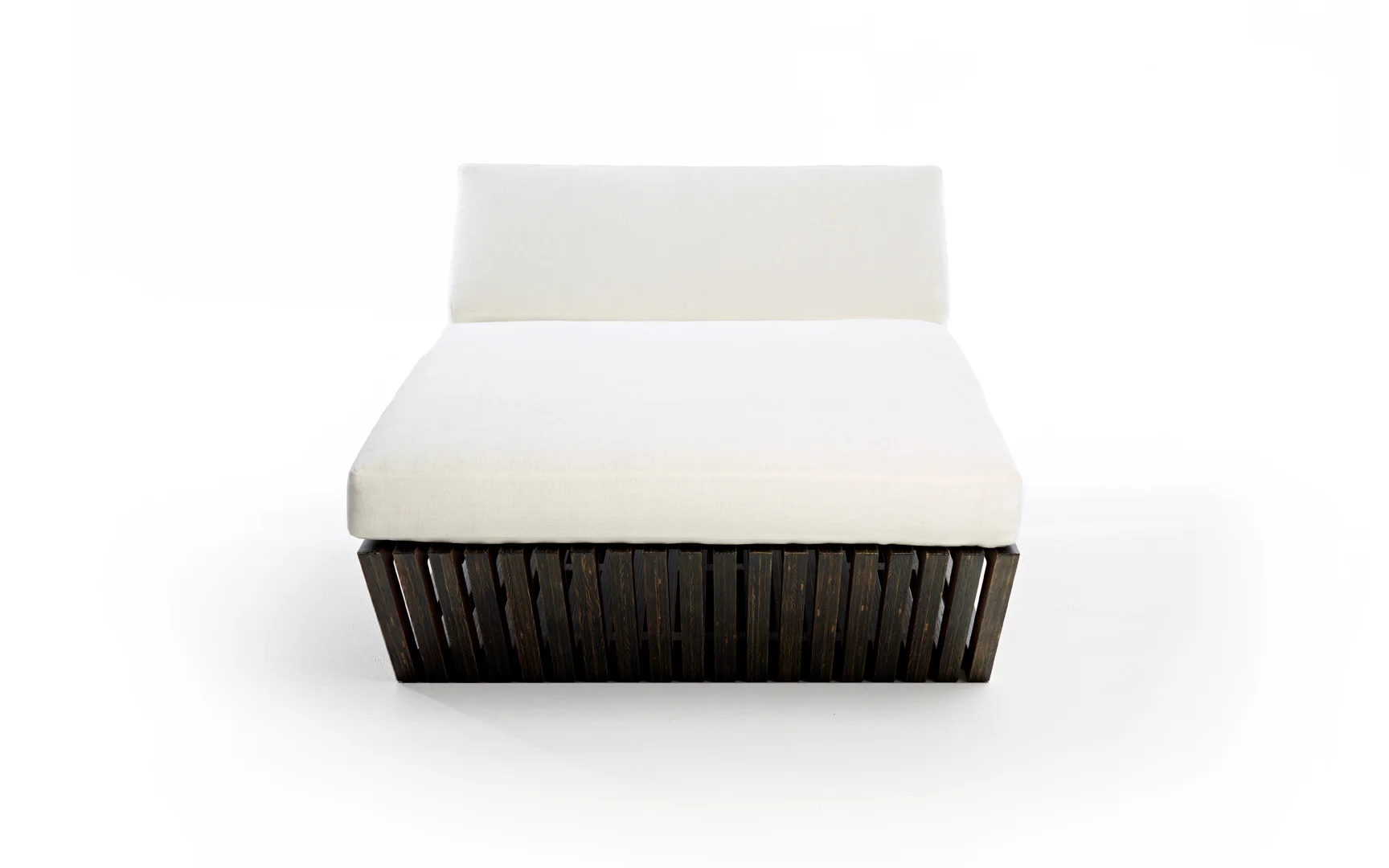 JET.LOUNGER.AAA.3.jpg