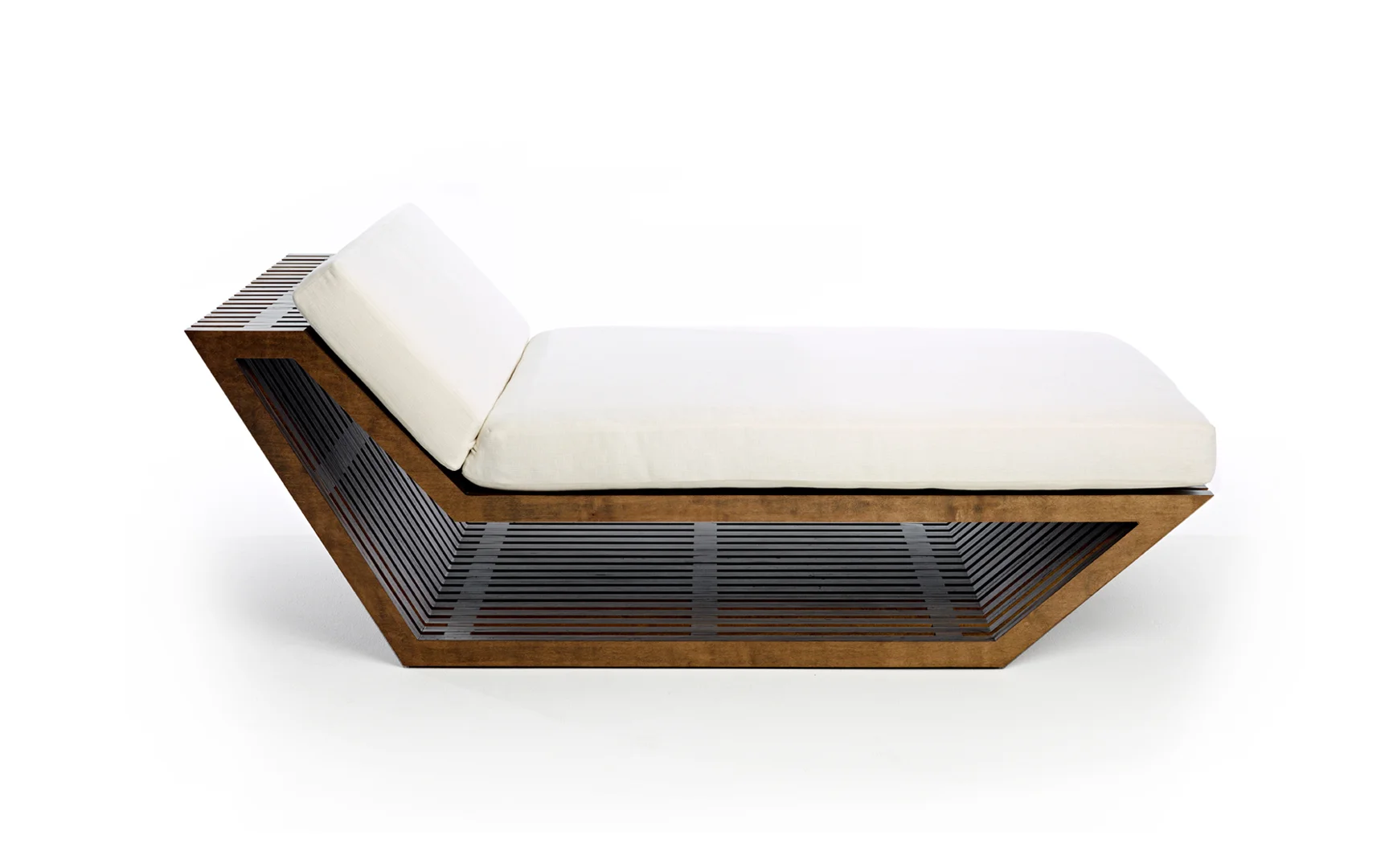 JET.LOUNGER.AAA.6 copy.jpg
