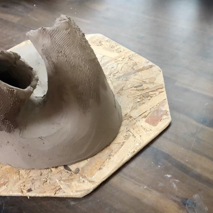 Next steps on my #coilbuiltsculpture from yesterday. It&rsquo;s simply amazing how different the texture application looks in #timelapse vs how it feels in real time. #ceramics #handbuilding