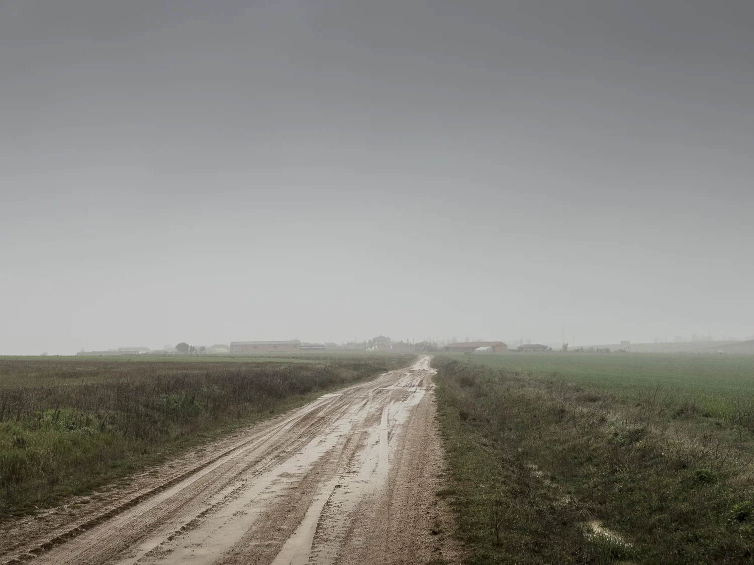 CALZADILLA DE LOS HERMANILLOS . A very wet day on the Meseta.