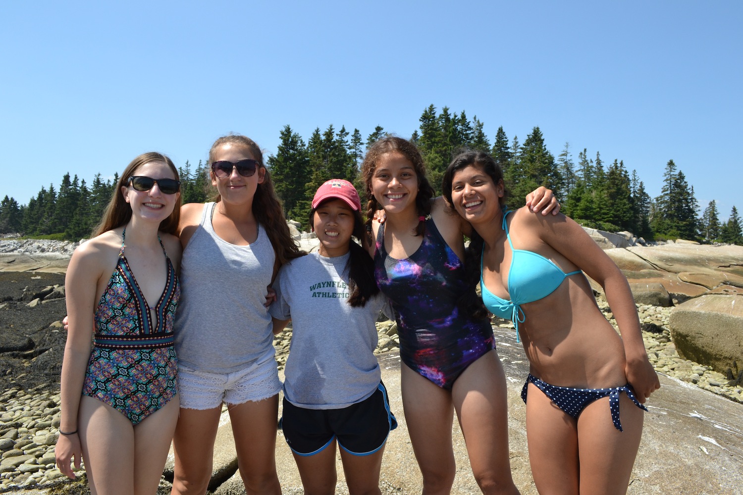 Intertidal scavenger hunt team