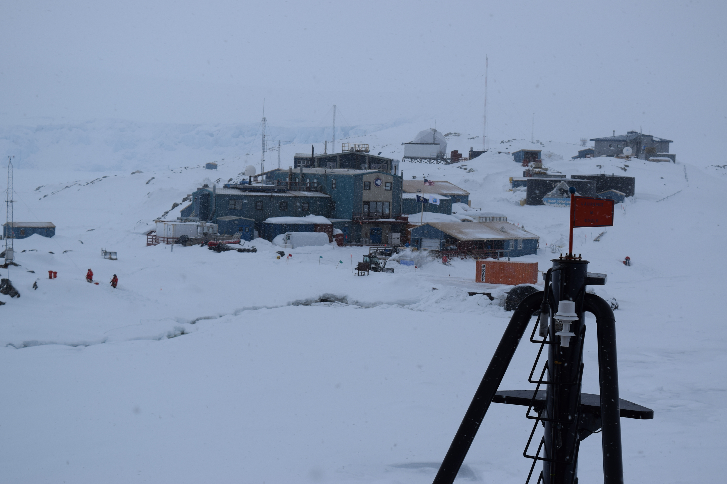 Approach to Palmer Station