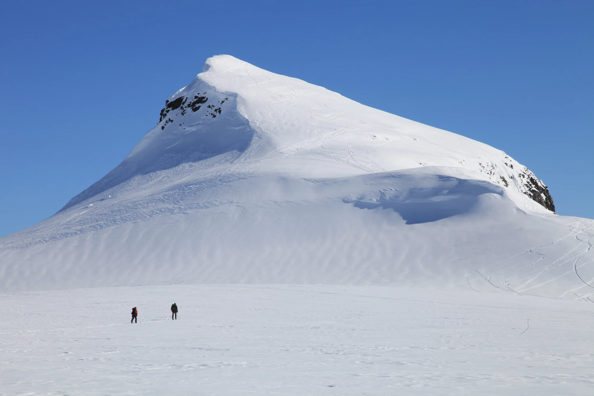 På ski mot Supphellenipa. Foto: Gaute Dvergsdal Bøyum.