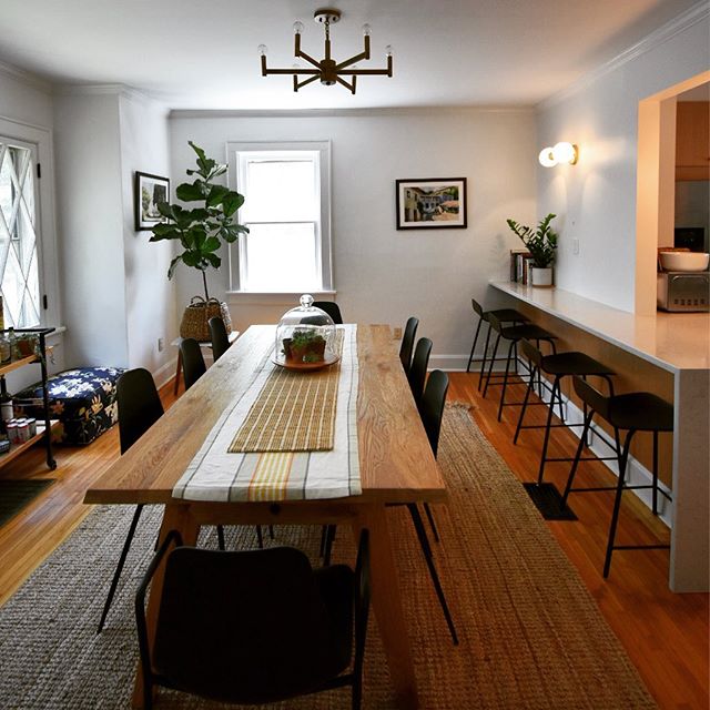 This Clintonville remodel really optimizes the space in the dining room and now provides plenty of seating. See more pictures of this remodel on our website! Link in our bio. #generalcontractor #columbusohio #clintonville #homeremodel #remodel #dinin