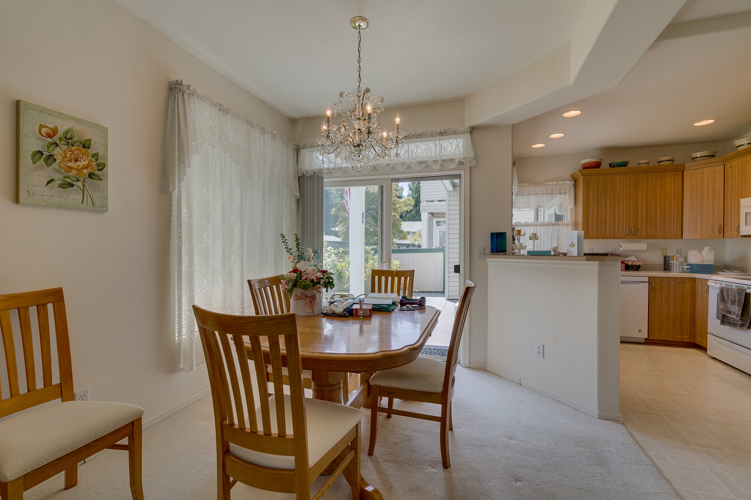 Dining Area.2.jpg