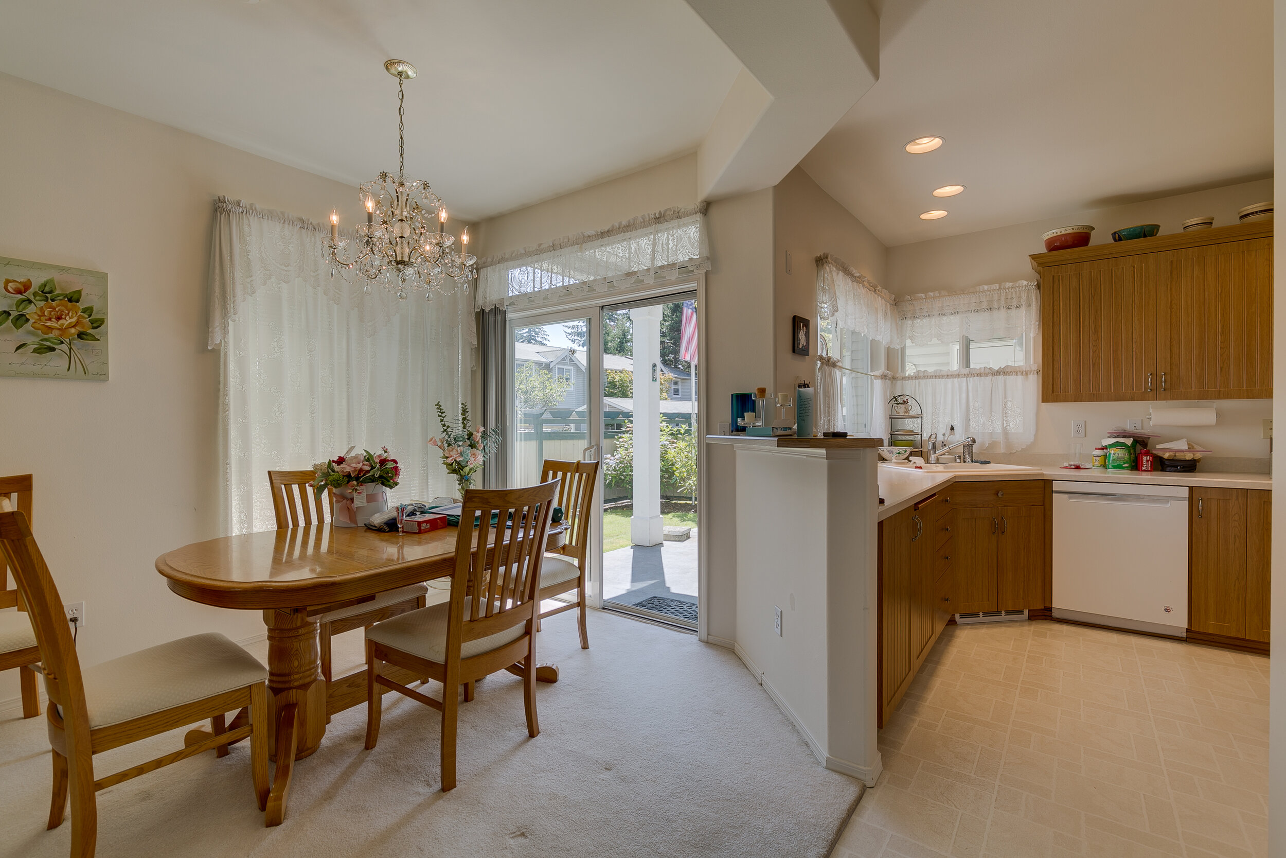 Dining Area.1.jpg