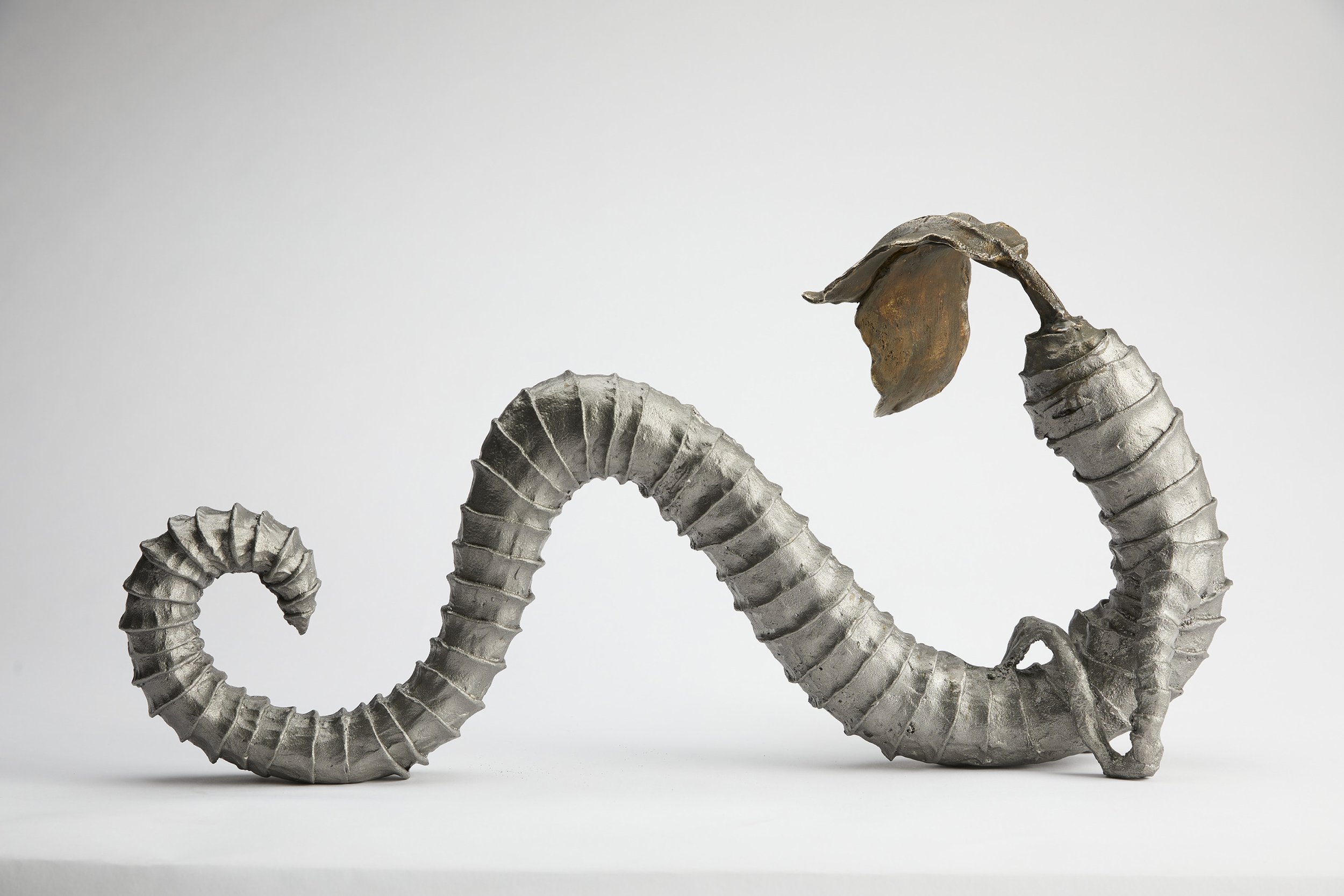  Contemplative Root, 2020. Cast iron and cast brass 26 x 10 x 13.5 in. (66 x 25.4 x 34.3 cm) 