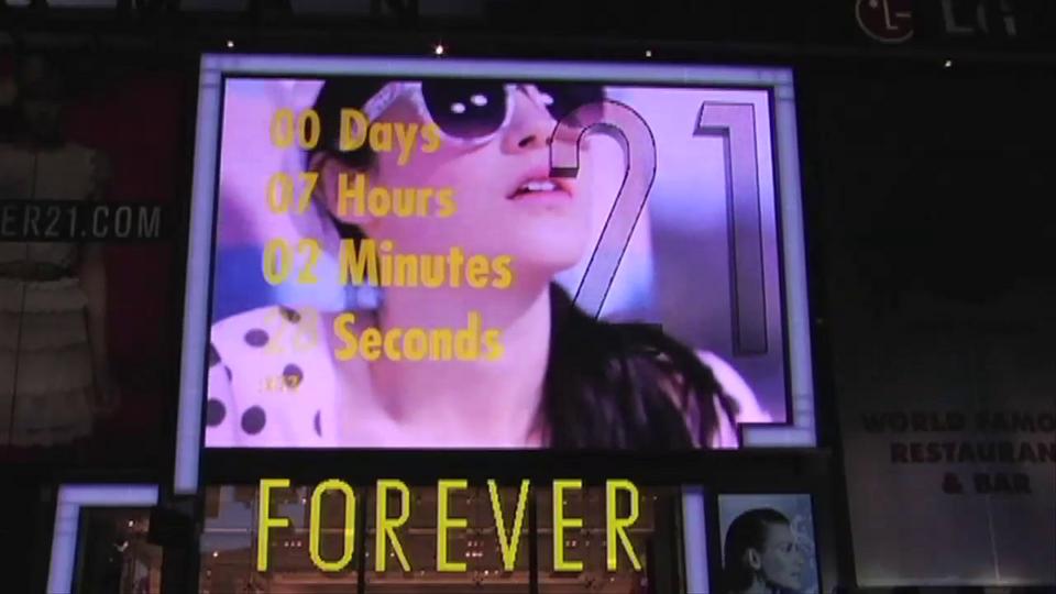 Forever 21 Billboard Times Square