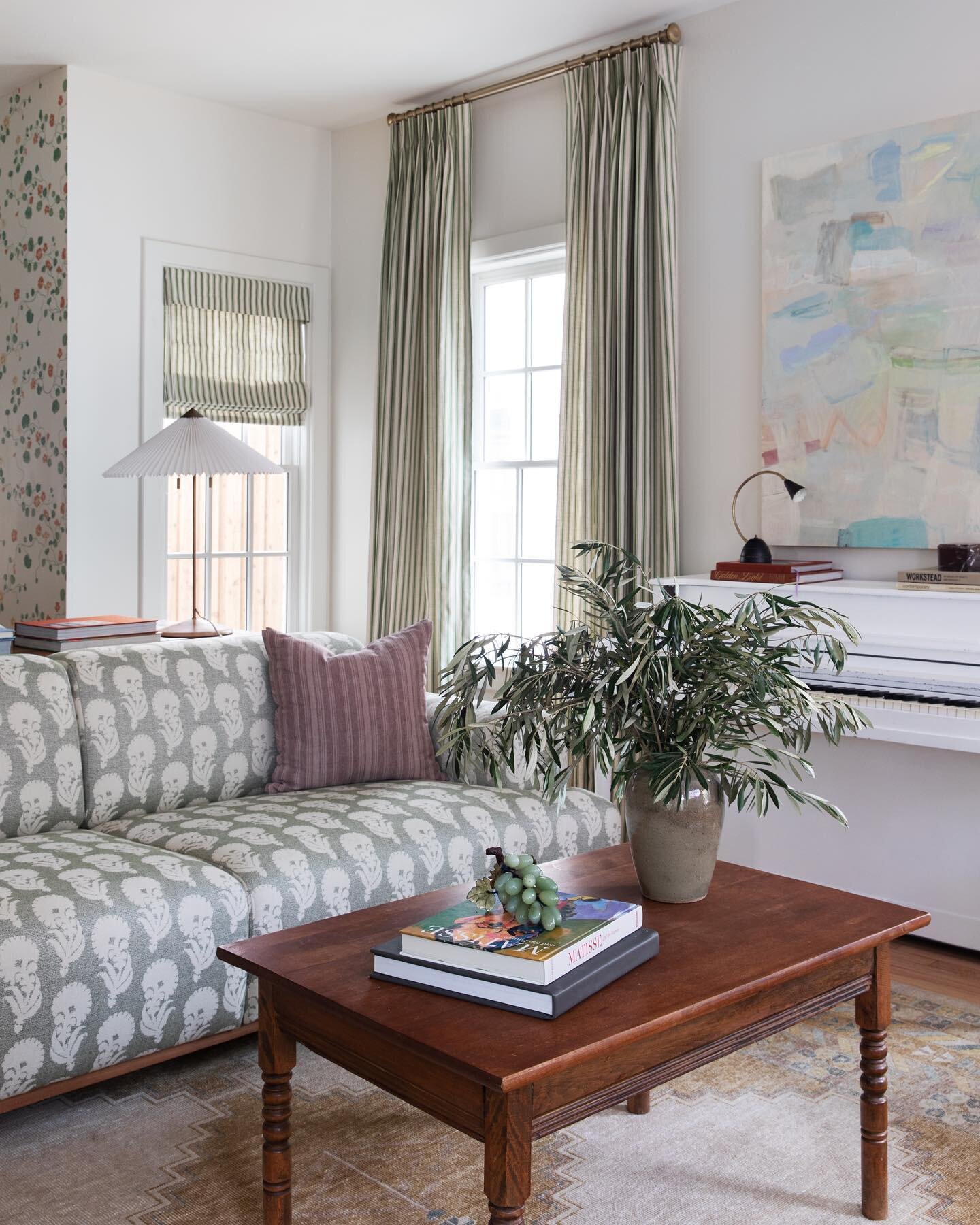 old sofa, new life // a few shots of the living room in our recently wrapped Dallas project layered with that old-new combo that brings soul to a space // photo by @mollyculverphotography