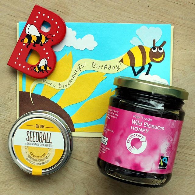 RepostBy @fairtrade_at_stmichaels: "We ❤ Bees! 🐝 .
.
.
.
#fairtrade #shopping #Oxford #agentforchange #changetheworld #betterchoices #indieoxford #shoplocal #shopethical #buyethical #ethicalliving #purpose #bees #honey #buzz #inspiredbynature" (via #InstaRepost @AppsKottage)