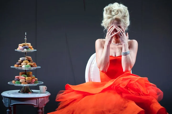 MARIE ANTOINETTE